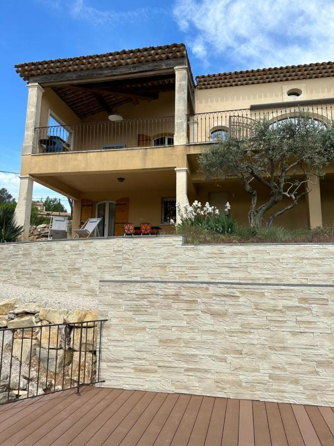 Villa Lumineuse Avec Piscine Clim 1Ere Etage Vue Panoramique Sur Les Montagnes Sur Le Site De La Sainte-Victoire Le Tholonet Luaran gambar