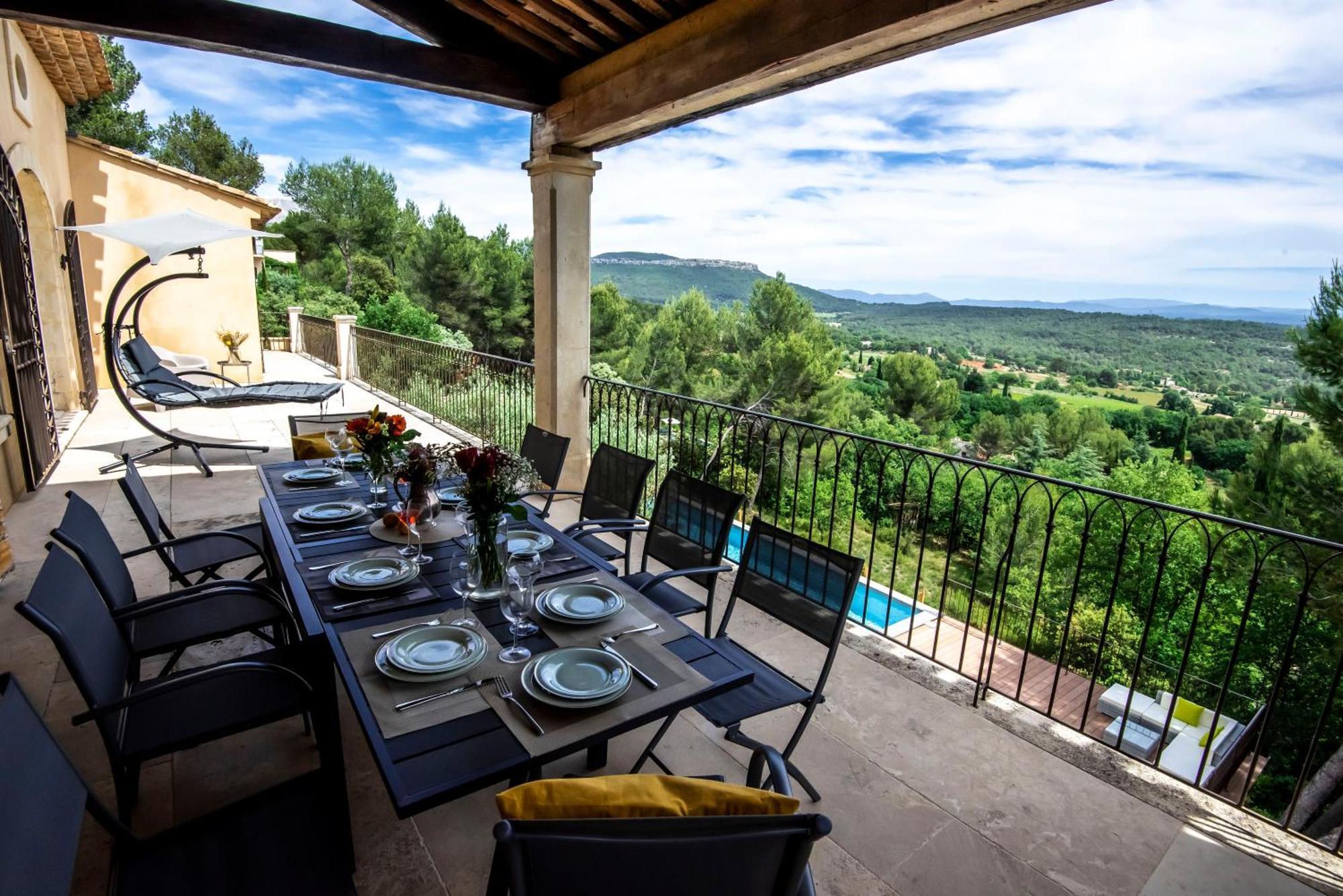 Villa Lumineuse Avec Piscine Clim 1Ere Etage Vue Panoramique Sur Les Montagnes Sur Le Site De La Sainte-Victoire Le Tholonet Luaran gambar